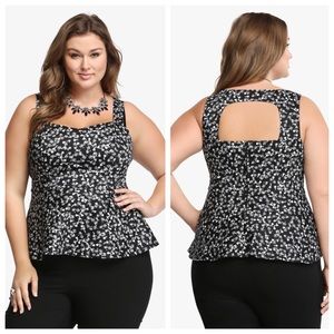 Torrid 3x floral peplum top Never worn